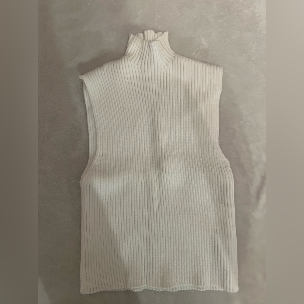 Zara white sleeveless basic top